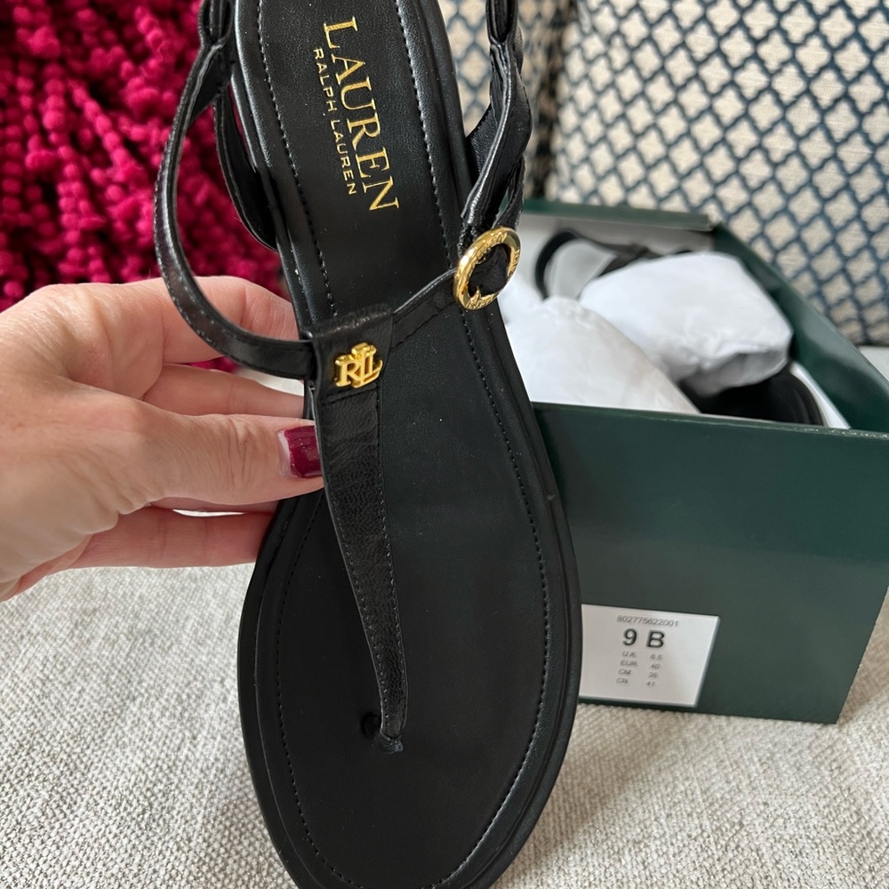 COPY - LAUREN RALPH LAUREN OLIVEA SANDAL.  BLACK SIZE 9.  Brand New.